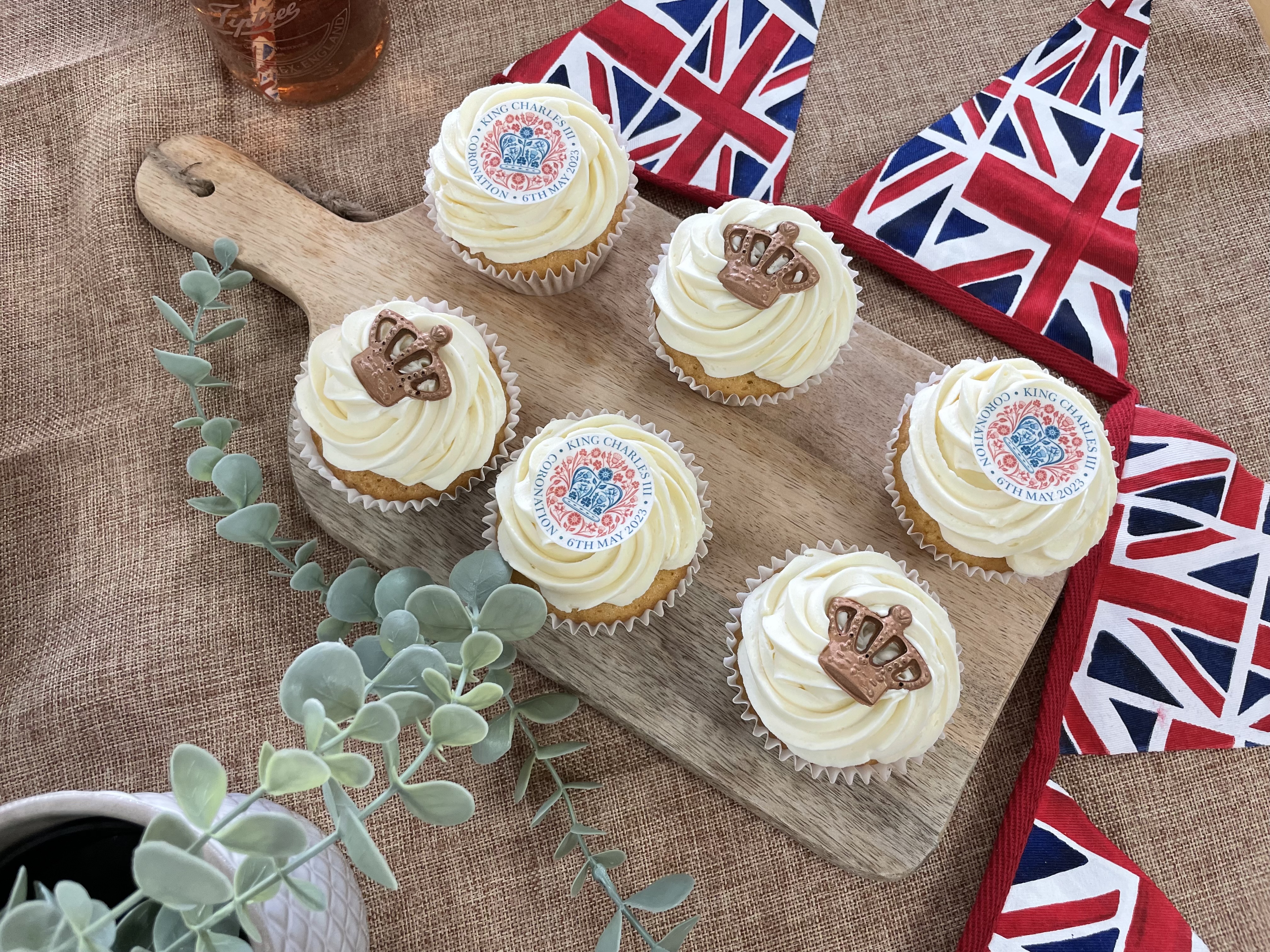 Coronation cupcakes